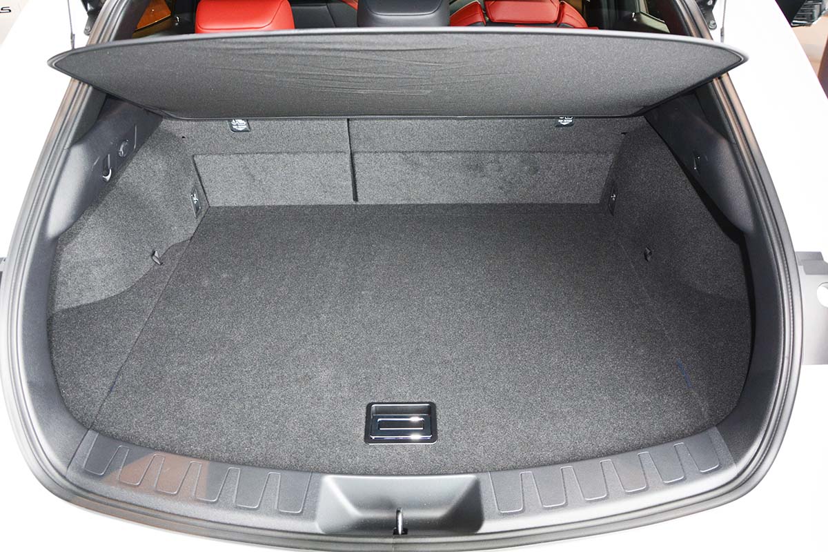 Tavite portbagaj Lexus UX 250H Hybrid, caroserie suv, an fabricatie 03.2019 - prezent, portbagaj superior, cu/fara subwoofer/sistem audio mark levinson premium | 193532