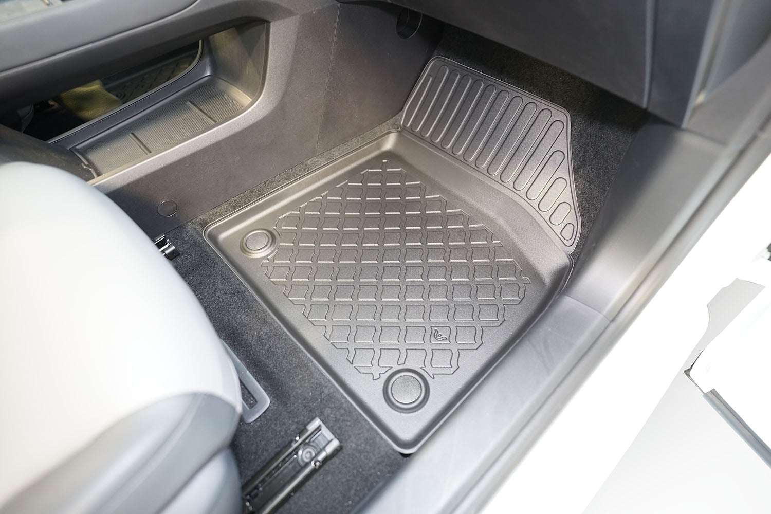 Covorase auto tip tavita MG S5 EV, an fabricatie 03.2025 - prezent, caroserie suv | 604358