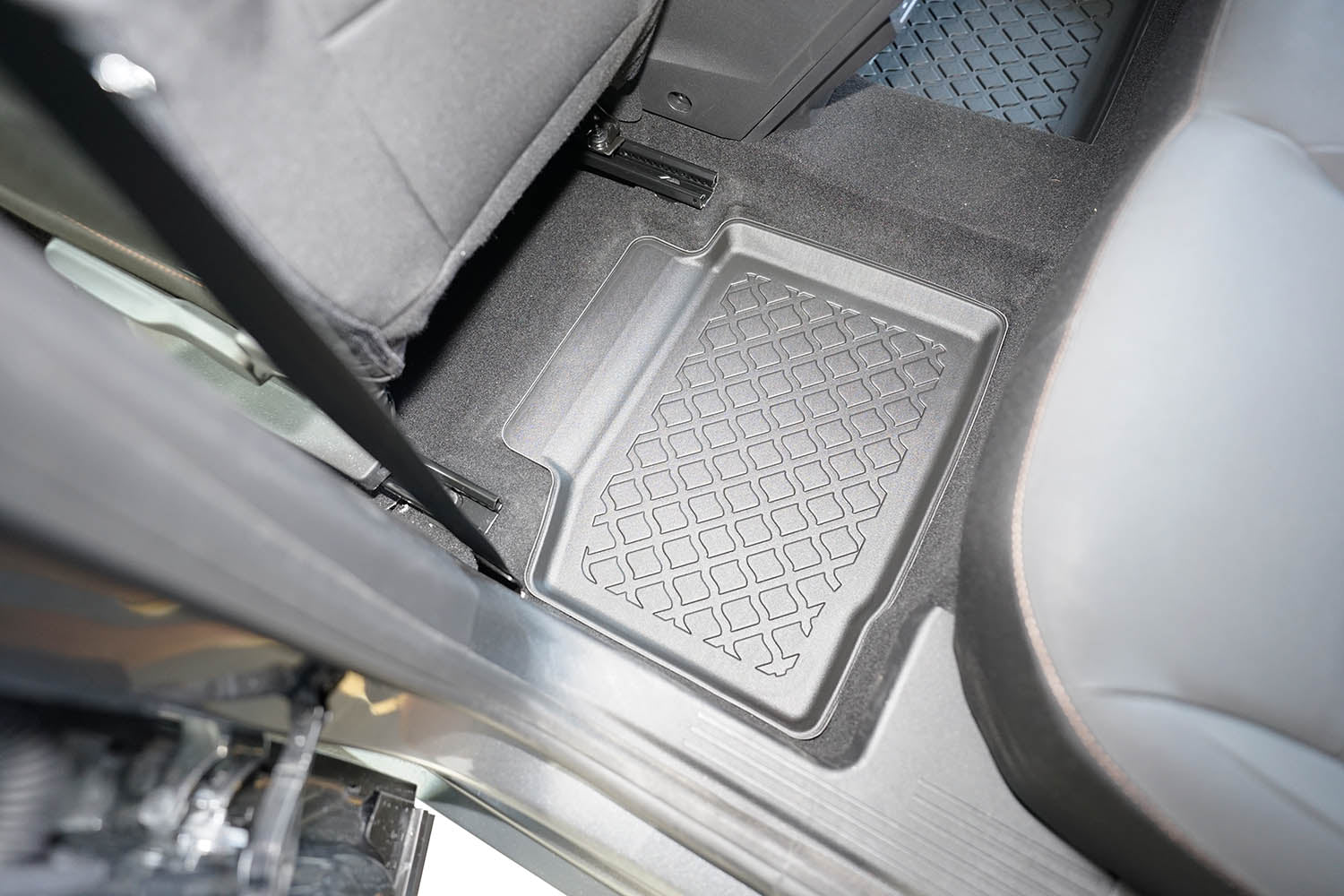 Covorase auto tip tavita Dacia Bigster Hybrid, an fabricatie 03.2025 - prezent, caroserie suv nu corespunde pentru mhev | 604540
