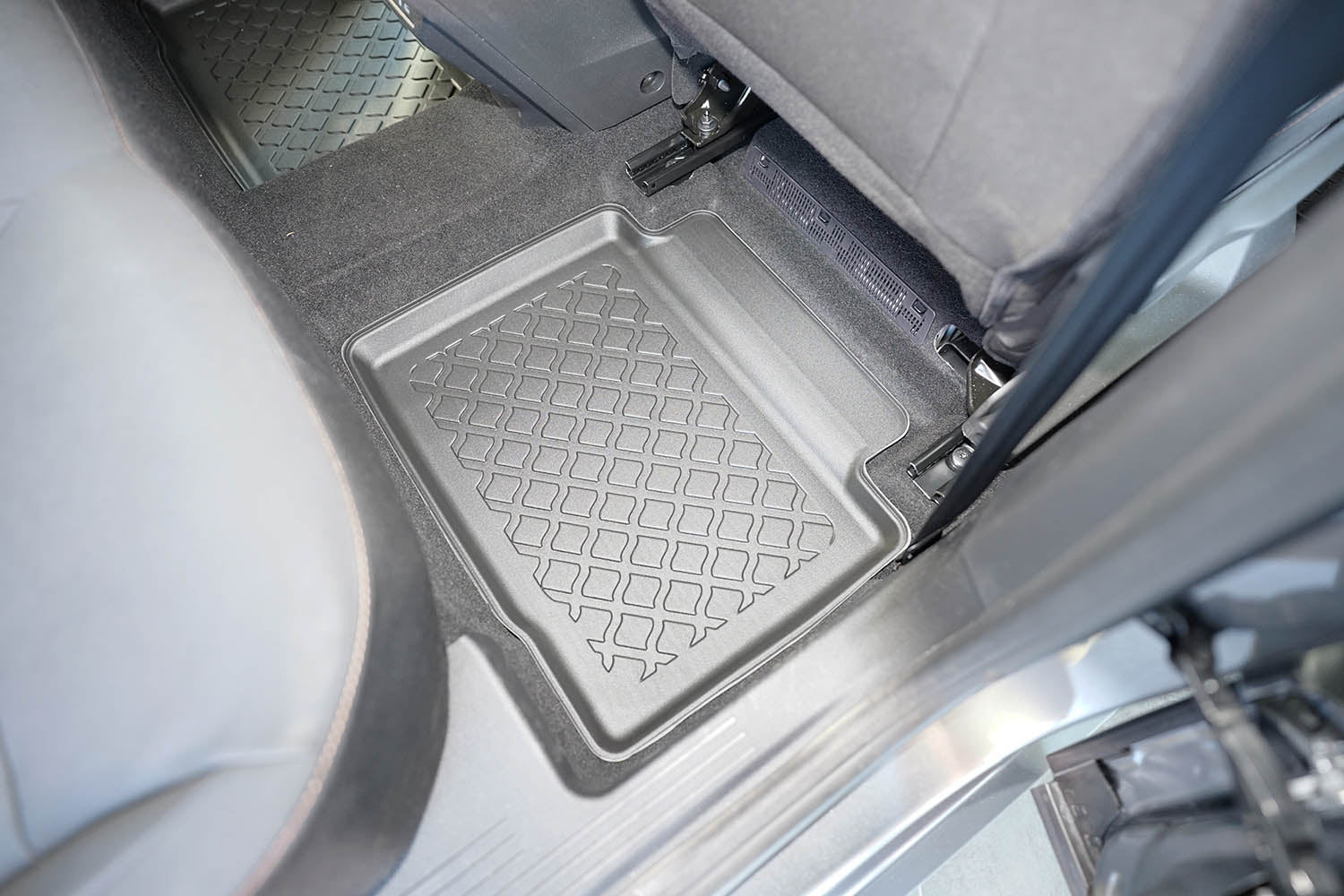 Covorase auto tip tavita Dacia Bigster Hybrid, an fabricatie 03.2025 - prezent, caroserie suv nu corespunde pentru mhev | 604540