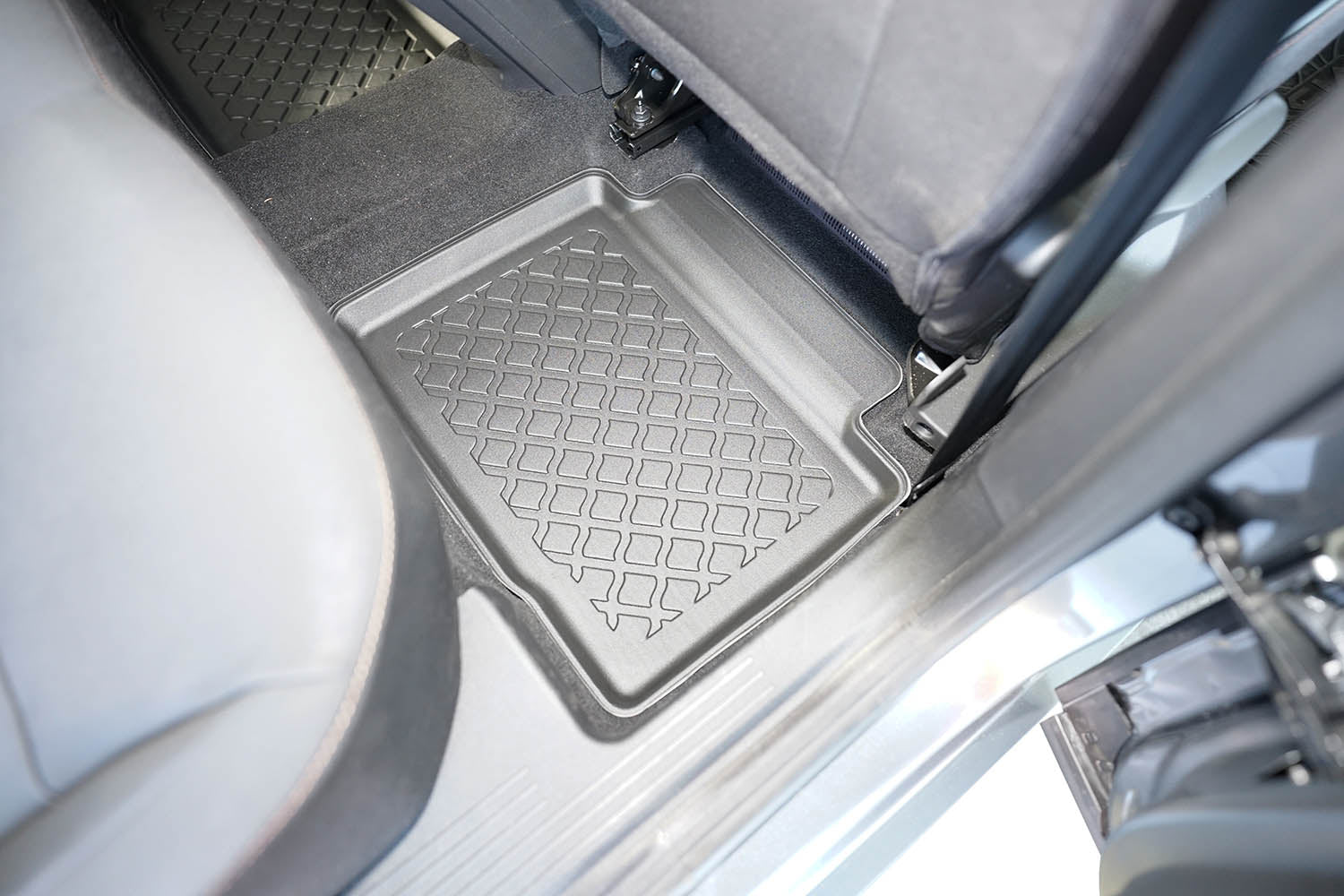 Covorase auto tip tavita Dacia Bigster Hybrid, an fabricatie 03.2025 - prezent, caroserie suv nu corespunde pentru mhev | 604540