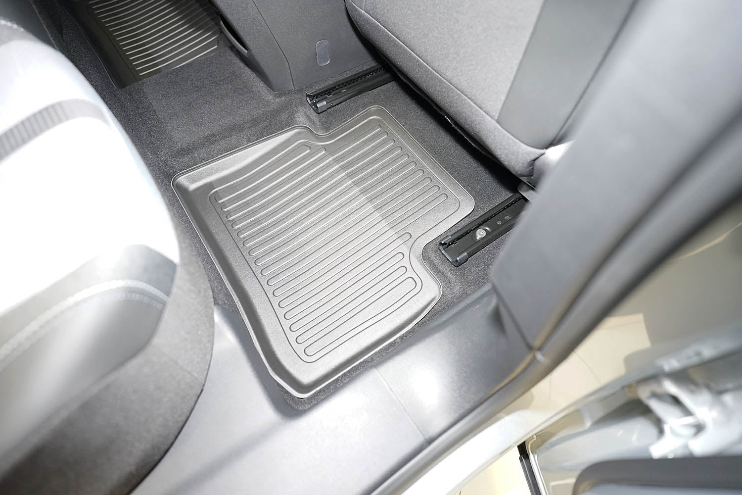 Covorase auto tip tavita Opel Grandland II Hybrid (MHEV), an fabricatie 10.2024 - prezent, caroserie suv nu corespunde pentru electric, al 3-lea rand exclus | 604432